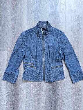 White House Black Market Denim Jacket Womens Size 2 Blue Moto Zip Cropped